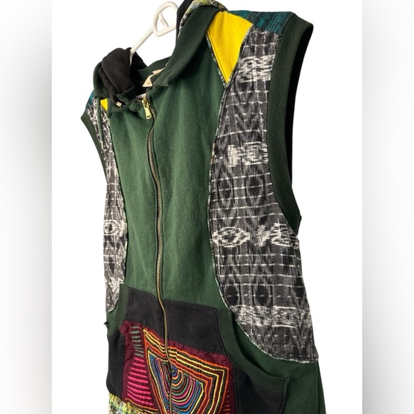 Conscious Convergence Maykuna Green Patchwork Vest Hoodie - Picture 2 of 11